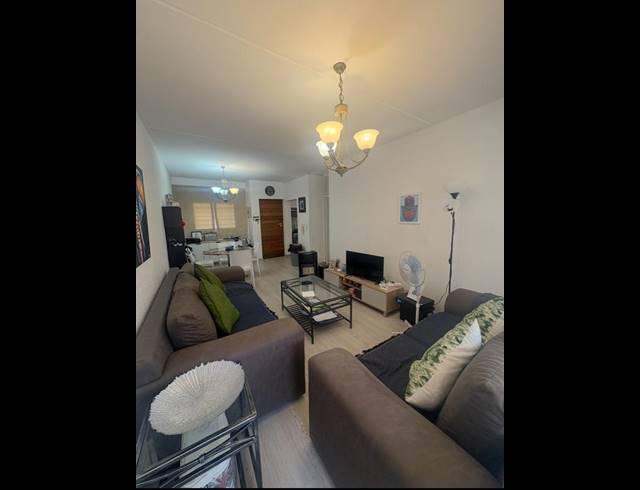 2 BEDROOM PROPERTY TO RENT IN GLENHAZEL